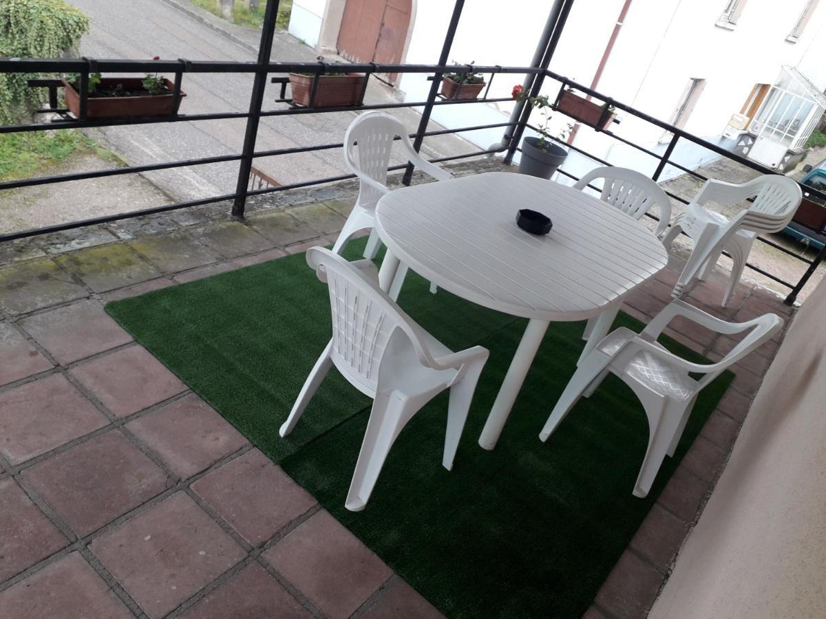 Meubles B-D Apartment แบ็ง-เลส์-แบ็งส์ ภายนอก รูปภาพ